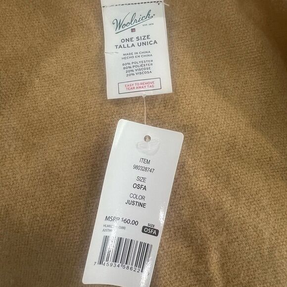 Woolrich Cozy Blanket Wrap - Picture 5 of 6